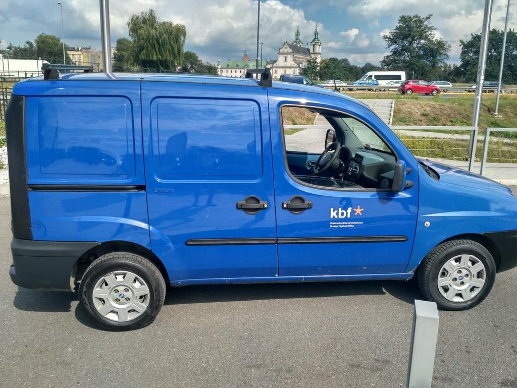 5. MARKA FIAT MODEL DUCATO NUMER REJSTRACYJNY KR 920AL CENA WYWOŁAWCZA 12400 zł brutto KOLOR NIEBIESKI