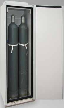 30 minut SZAFA OGNIOODPORNA SIZ G30/600 Przeznaczona do bezpiecznego przechowywania butli ze sprężonym gazem 50 l w pomieszczeniach roboczych (laboratoria, hale produkcyjne), w pobliżu miejsca pracy