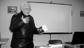 Seminarium towarzyszyły dwie wystawy: wystawa publikacji, pochodzących z księgozbioru buskiej biblioteki, o