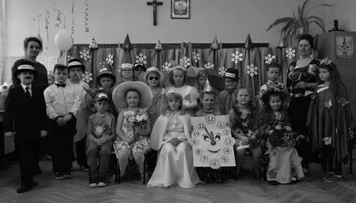 figurował obraz Matki Boskiej Częstochowskiej. W 1945 roku, po zakończeniu II wojny światowej, szkoła w Tuczępach wznowiła swoją działalność.