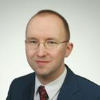 Wieloletni praktyk w pomiarach i kalkulacjach powierzchni budynków biurowych, handlowych, magazynowych, mieszkaniowych, kamienic i innych.