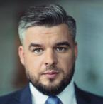 500 m2 powierzchni biurowej i handlowo-usługowej oraz uczestniczył w procesach ekspansji sieci handlowych.