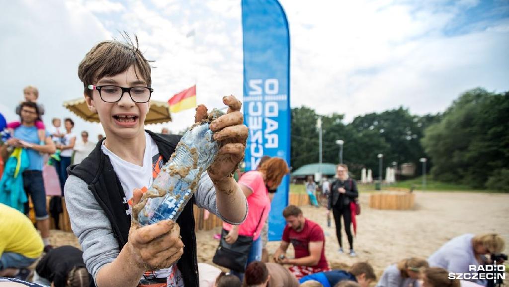Złote Piaski z Radiem Szczecin Wielkie kopanie na plaży w