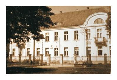 Historia Zespołu Szkół Ponadgimnazjalnych nr 3 w Malborku sięga lat