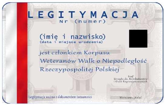 W prawym górnym rogu znajduje się napis w kolorze czarnym: WETERAN WALK O NIEPODLEGŁOŚĆ RZECZYPOSPOLITEJ POLSKIEJ. 3. W lewym dolnym rogu znajduje się wizerunek orła według wzoru 19 z 1919 r. 4.