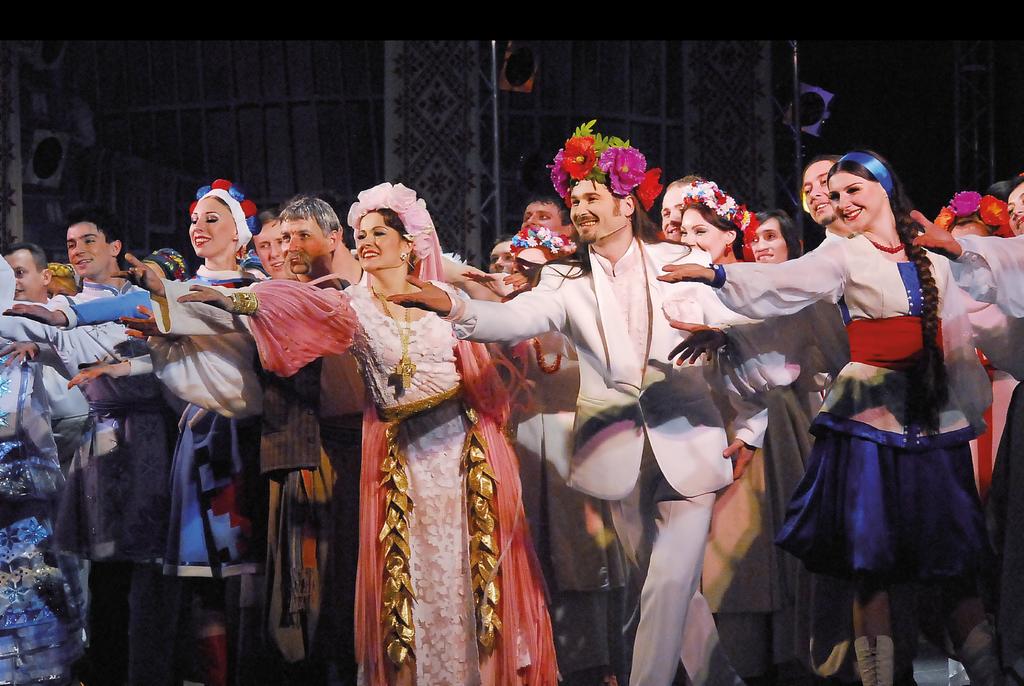 TEATR NARODOWY OPERETKI KIJOWSKIEJ Zapraszamy Państwa na niezapomnianą podróż muzyczną przez najpiękniejsze historie miłosne operetki i musicalu.