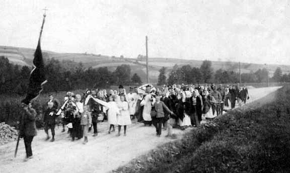 Kazimierz Bęben (1874-1954): pierwsza żona to Jadwiga Sobczyk, córka Wojciecha. Mieli troje dzieci, mieszkali w Błażowej nr 653, druga żona to Antonina Sobczyk, córka Jana.
