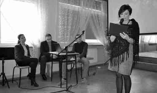 Cała rodzina jej matki (około 70 osób) z Przybyszówki, Łańcuta, Rzeszowa, Kolbuszowej została wymordowana. Małgorzata Kutrzeba przedstawiła szkic historyczny Żydzi w Błażowej.