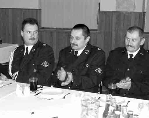 38 Kurier B³a owski nr 155 marzec/kwiecieñ 2017 Od lewej druhowie: Roman Rzeźnik, Aleksander Ustrzycki itadeusz BIeszczad.