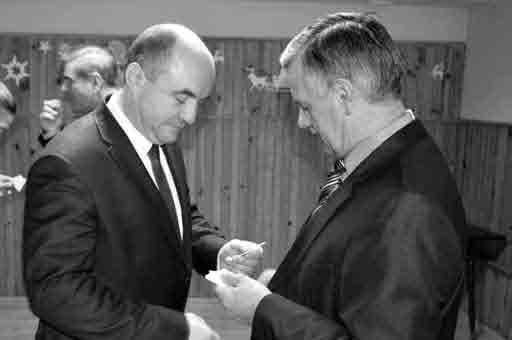 Przedstawiciele władz, radni i goście mieli okazję do złożenia sobie życzeń. W tym samym dniu odbyła się jeszcze XXXI zwyczajna sesja Rady Miejskiej. Rada obradowała w składzie 14. radnych.