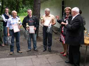 balistycznych z Polski i zagranicy, utwierdziła organizatorów w przekonaniu celowości zorganizowania tej konferencji. Zawody Strzeleckie o Puchar Dyrektora ITB MORATEX 26.06.2009 r.