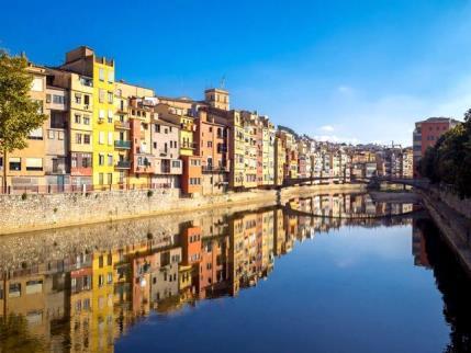 Dzień 6. Girona Śniadanie, następnie wykwaterowanie.