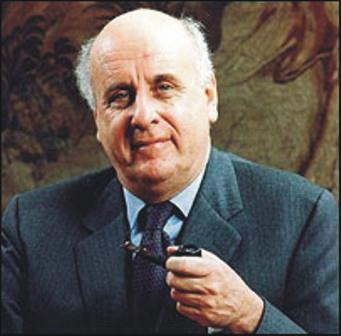 Znane postaci i fajka Étienne Francois Jacques Davignon, wicehrabia Davignon (ur.4.10.