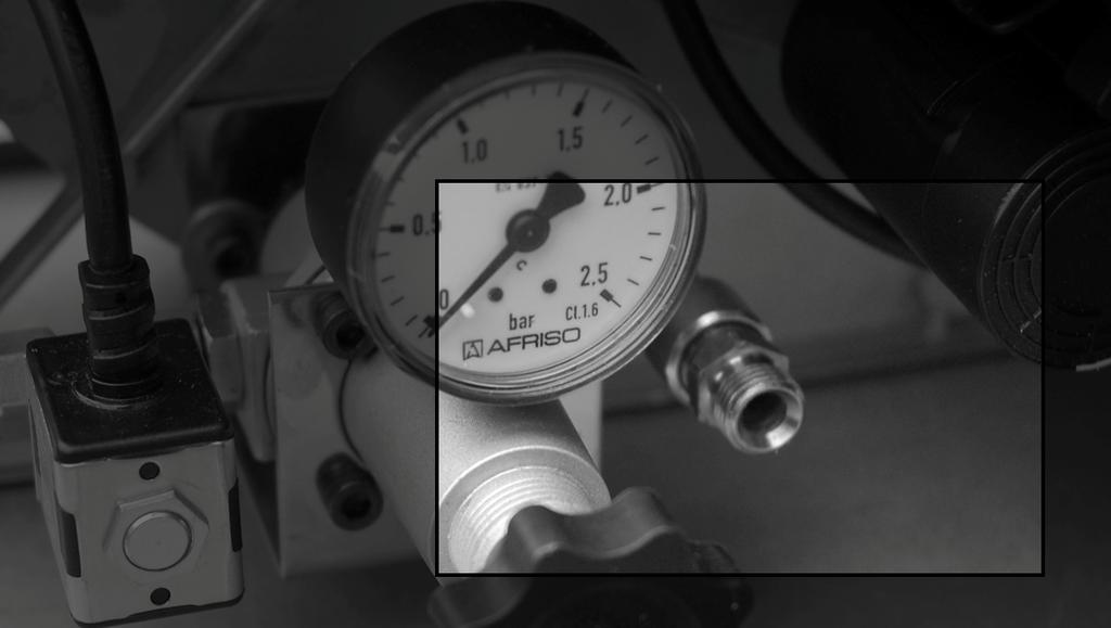 3. Podłączenie instalacji sprężonego powietrza W celu zasilenia palnika w sprężone powietrze należy podłączyć do niego przewód zakończony złączką powietrza typu DN 7,2 w miejscu zaznaczonym na rys. 3.