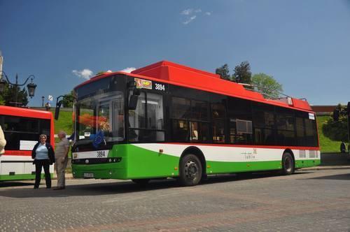 Zintegrowany System Miejskiego Transportu Publicznego zakupione trolejbusy ursus T70116 Ursus T70116 z baterią akumulatorów umożliwiających jazdę liniową na trasie o długości ok.