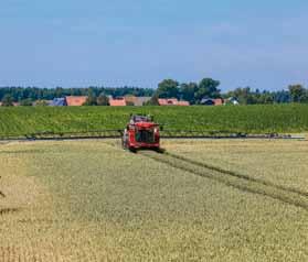 pomocą systemu elektronicznego i utrzymuje prędkość obrotową silnika w optymalnym zakresie Tryb automatyczny moduł 2: Regulowany tempomat z dopasowaną ilością obrotów Specyfikacja dwóch prędkości: