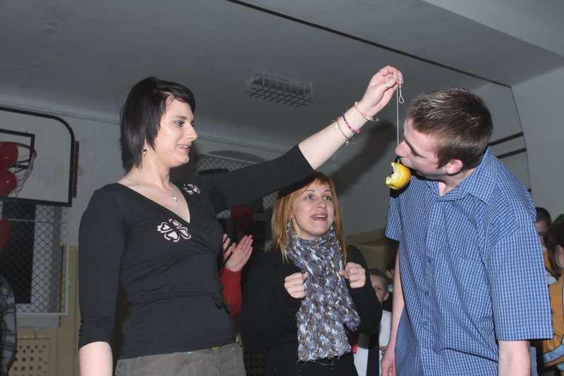 3 W dniu 23 lutego uczniowie z naszego Ośrodka juŝ po raz drugi wzięli udział w wojewódzkim konkursie Talent Roku w Ełku.