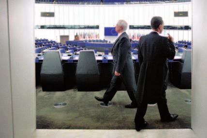 Specjalne procedury legislacyjne Każda inna procedura, różna od opisanej powyżej, jest tzw.