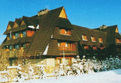 ZAKOPANE HOTEL ORUTA *** ZAKOPANE zwane zimową stolicą Polski, najwyżej położone miasto w Polsce, otoczone szczytami Tatr.