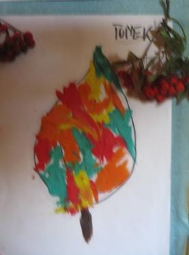 Due to this, we practised greetings. Moreover, we learn some actions. We read a book What s you name? by Dream English Words and phrases Hello. What s your name? I m...( name of the child).