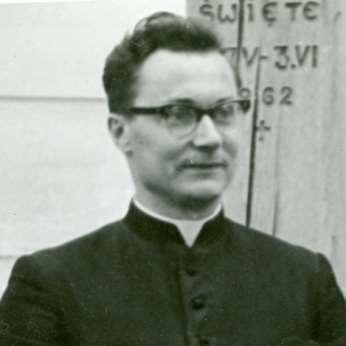 56 Monografia rzymskokatolickiej parafii św. Mikołaja w Grabowcu, tom II 5.19. Dolecki Edward Patrz w dziale proboszczowie, hasło Dolecki Edward. 5.20.