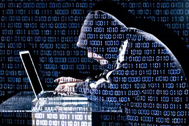 Phishing - metoda oszustwa, w której przestępca podszywa się pod inną osobę lub instytucję, w celu wyłudzenia określonych informacji - np.