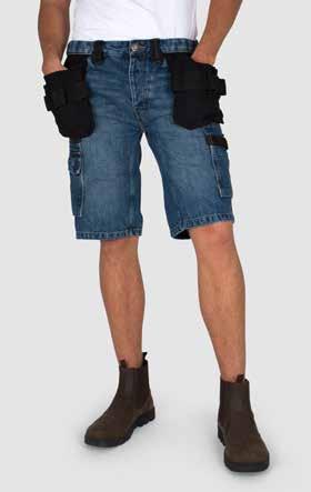 P12 SPODNIE PIRATKI DENIM Z WORKAMI KIESZENIOWYMI Zmodyfikowane spodnie P12 w wersji wstępnie przepranej. Zapewniają unikalny wygląd dla każdej pary.