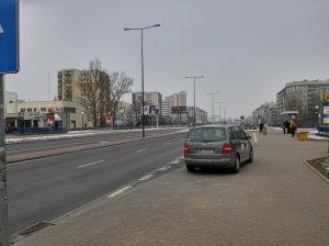 parkowanie na chodnikach.