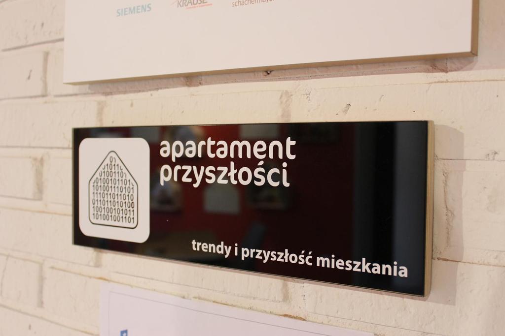 Apartament Przyszłości w salonie Dobroteka System Fibaro zarządzający w 100% oświetleniem oraz urządzeniami audio,video oraz elementami