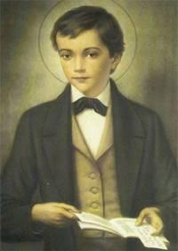 Dominik Savio jest najmłodszym kanonizowanym przez Kościół świętym - umarł w wieku niespełna 15 lat. Urodził się 2 kwietnia 1842 roku w wiosce Rivia di Cheri w Piemoncie.
