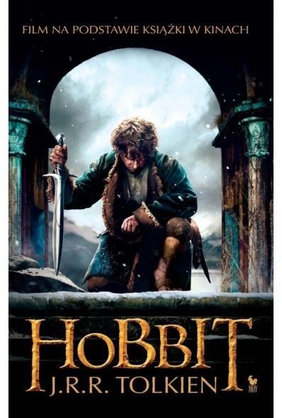 Hobbit to istota większa od liliputa, mniejsza jednak od krasnala.
