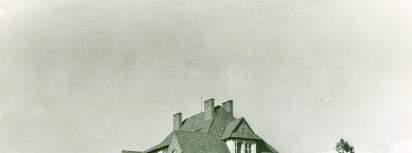 On the right visible plan of an orchard, which refers to the project from the 1930s [source: http://www.eurorenoma.pl/gminagac] Rys. 8. Wiejski Uniwersytet Orkanowy, lata 30.
