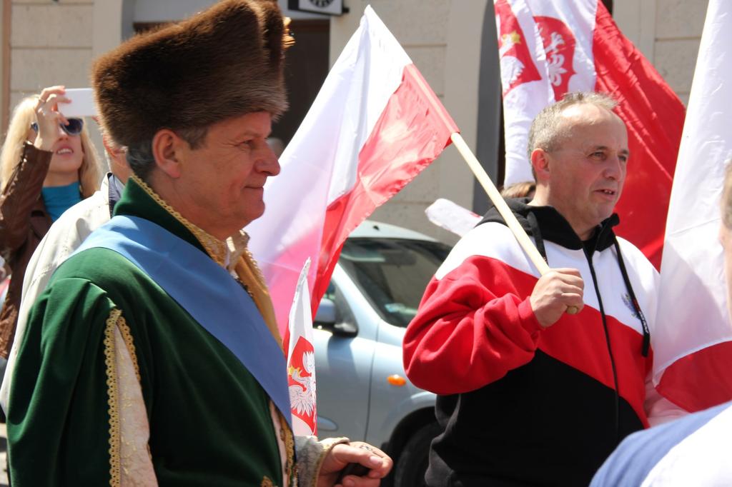 tolerancja, negacja wartości kształtują smutny obraz rzeczywistości. Potrzebujemy bardziej człowieczeństwa niż nowoczesności - dodał Polak.