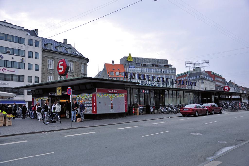 Tabor pierwszej generacji eksploatowano do 1978 r., kiedy to producenci dostarczyli kolejne zamówione wagony drugiej generacji. Ostatni wagon pierwszej generacji wyjechał na szlak w 2003 r.