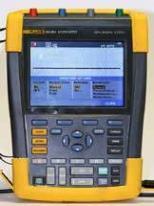 Parametry testera ScopeMeter Ustawienie amplitudy napięcia W zależności od warunków konieczne może być ustawienie amplitudy.