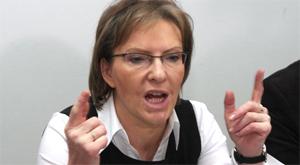 Wybitni polscy onkolodzy bronią minister Kopacz Jak donosi Polska Agencja Prasowa, dwunastu znanych polskich onkologów opowiedziało się przeciwko wotum nieufności dla minister Kopacz i skierowało
