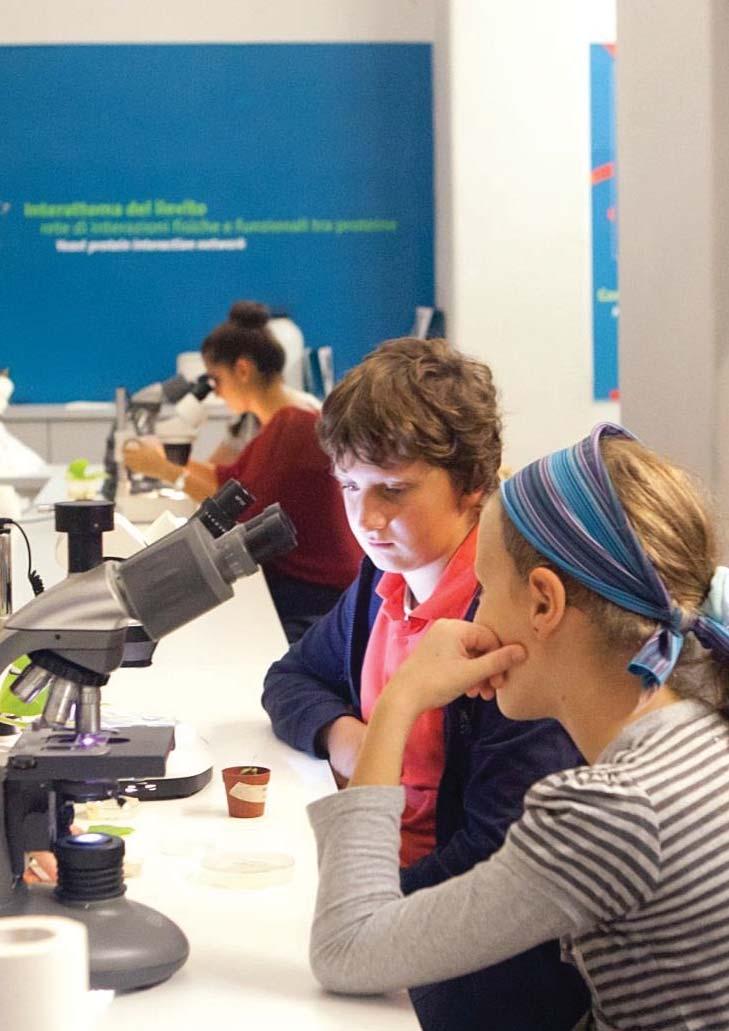 ELEKTRONIKA DO NOSZENIA CENTRA NAUKI WPROWADZENIE Pakiet narzędzi edukacyjnych to dostępny w formie elektronicznej zbiór gotowych do użycia modułów, tj.