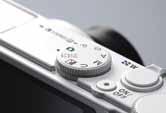 Wbudowany moduł GPS z funkcją rejestrowania Matryca CMOS wykonana w technologii BSI System COOLPIX Picture Control Paleta efektów specjalnych uzupełniona o efekt sylwetki oraz efekt monochromatyczny