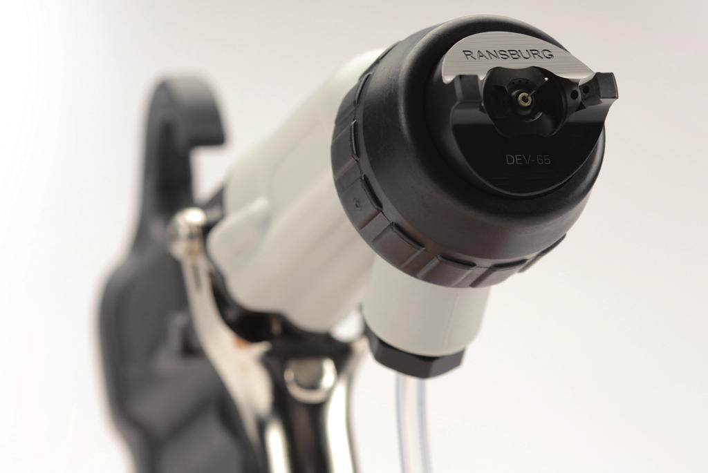 Atomizacja opracowana przez Wynalazcę Pistolet RansFlex wykorzystuje legendarną technologię atomizacji DeVilbiss.