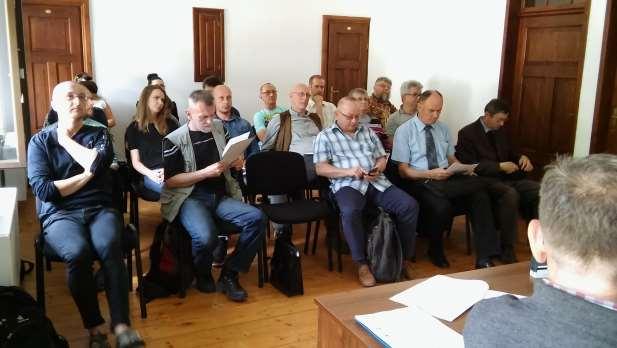 4 słuchamy z wielkim zainteresowaniem