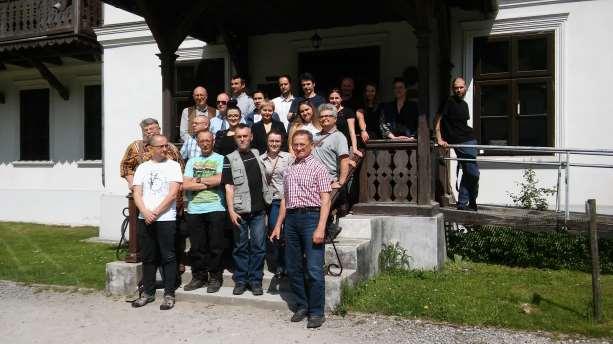 6 pamiątkowe zdjęcie uczestników XXIV Sympozjum Sekcji