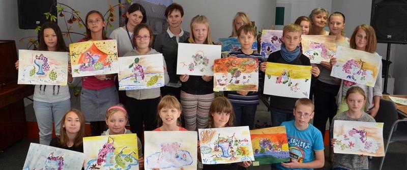 Nzywm się Ann Gjewsk-Dorosz i jestem logopedą. Od początku studiów wiązłm swoją przyszłość ze szkołą. Wiedziłm, że t prc będzie dl mnie njbrdziej stysfkcjonując.