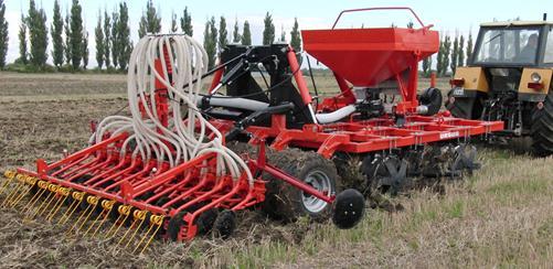 AGREGAT UPRAWOWO SIEWNY NA BAZIE SPULCHNIACZA OBROTOWEGO mała energochłonność uprawy (z 1197 do 575 MJ. ha -1, w tym paliwa z 240 do 106 l.