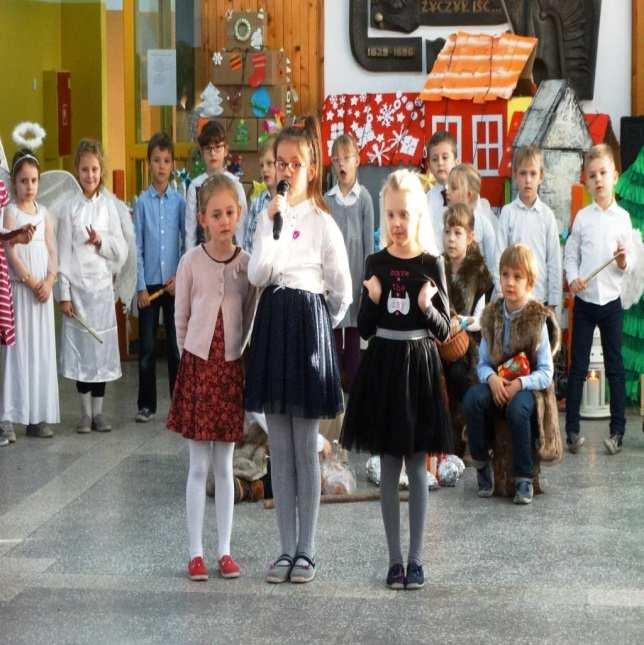 artystyczny oraz drobne samodzielnie wykonane upominki.