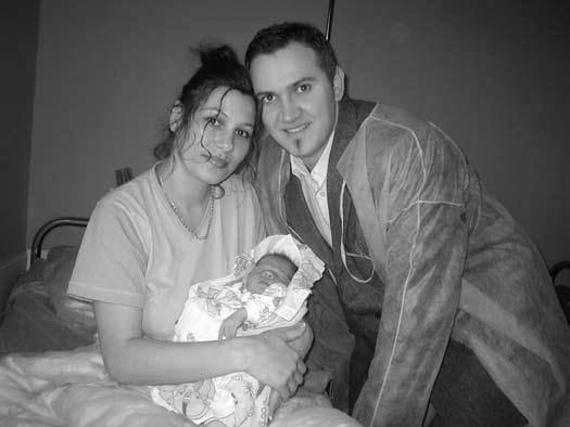 Mateusz Wawrowski Mateusz Wawrowski jest pierwszym urodzonym w 2009 roku mieszkańcem gminy Skępe. Jest synem Renaty i Stanisława Wawrowskich z Likca.