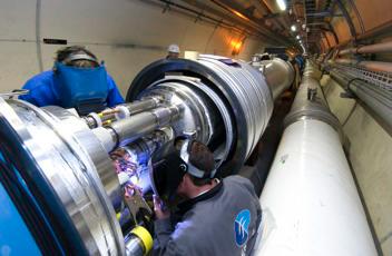 Detektory LHC