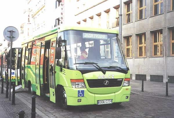 pojemnościowych: autobusy małej pojemności MINI autobusy średniej