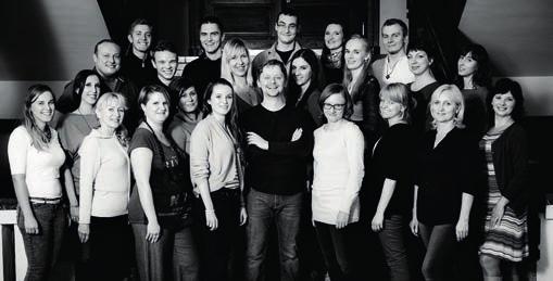 Akademia Morska w Gdyni / Informator Chór Chór Akademii Morskiej powstał w 2001 roku. Zespół prowadzi ożywioną działalność koncertową zarówno w kraju jak i za granicą występując m.in.
