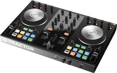 14056 TRAKTOR KONTROL X1 MK II kontroler 839 TRAKTOR KONTROL X1, to kompaktowy kontroler zaprojektowany z myślą o bezproblemowej integracji z OPROGRAMOWANIEM TRAKTOR.