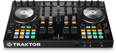 Teraz jest w pełni zintegrowany z oprogramowaniem TRAKTOR DJ na ipada i iphonea umożliwiając fizyczną kontrolę przenośnego setupu DJ skiego.
